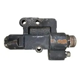 Used Remote Valve End Cover fits Case IH 7110 7120 7130 7140 7150 7210 7220 7230 7240 7250 8910 8920 8940 8950 1978363C2 Reduced Price
